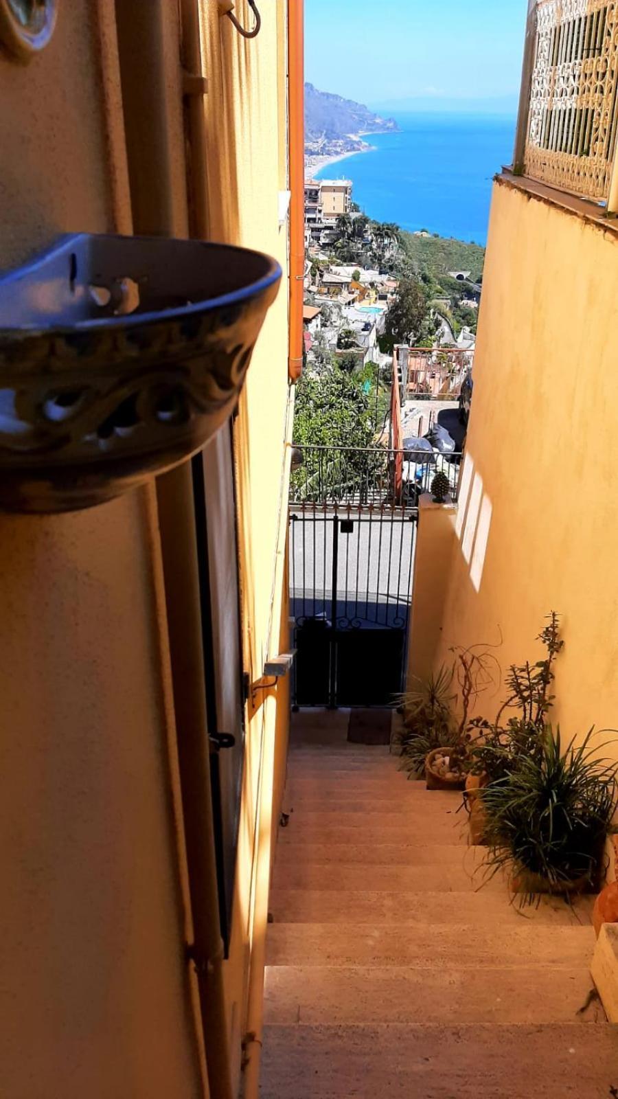 La Casa Gialla Taormina Exterior foto
